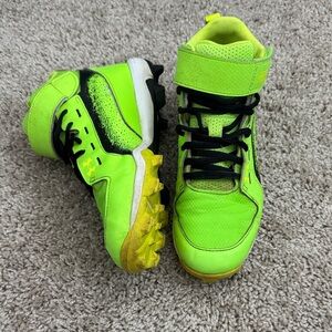 Under Armour Kids Neon Green with Black and Yellow BaseBall Cleats